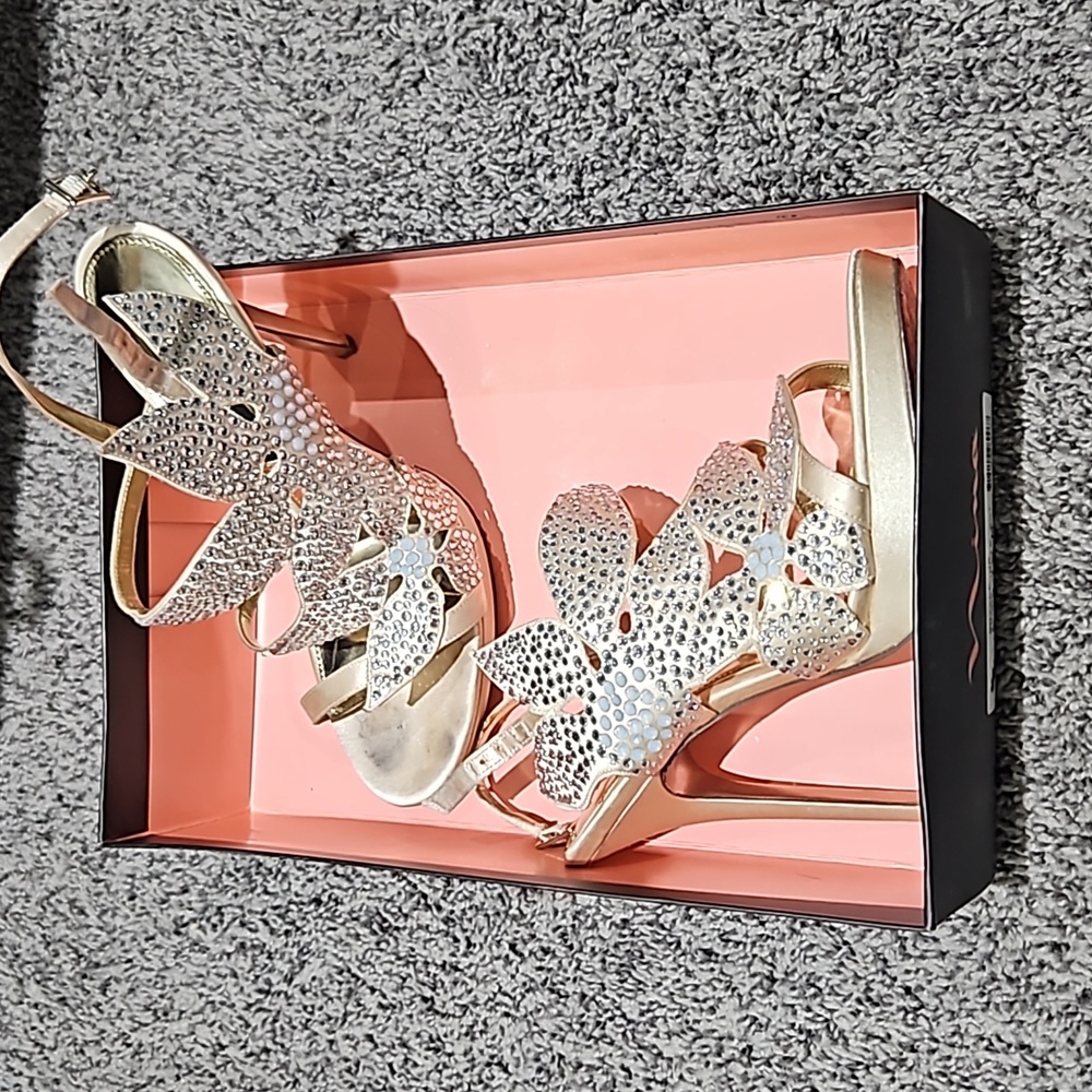 Nina high heels sz 8 ½